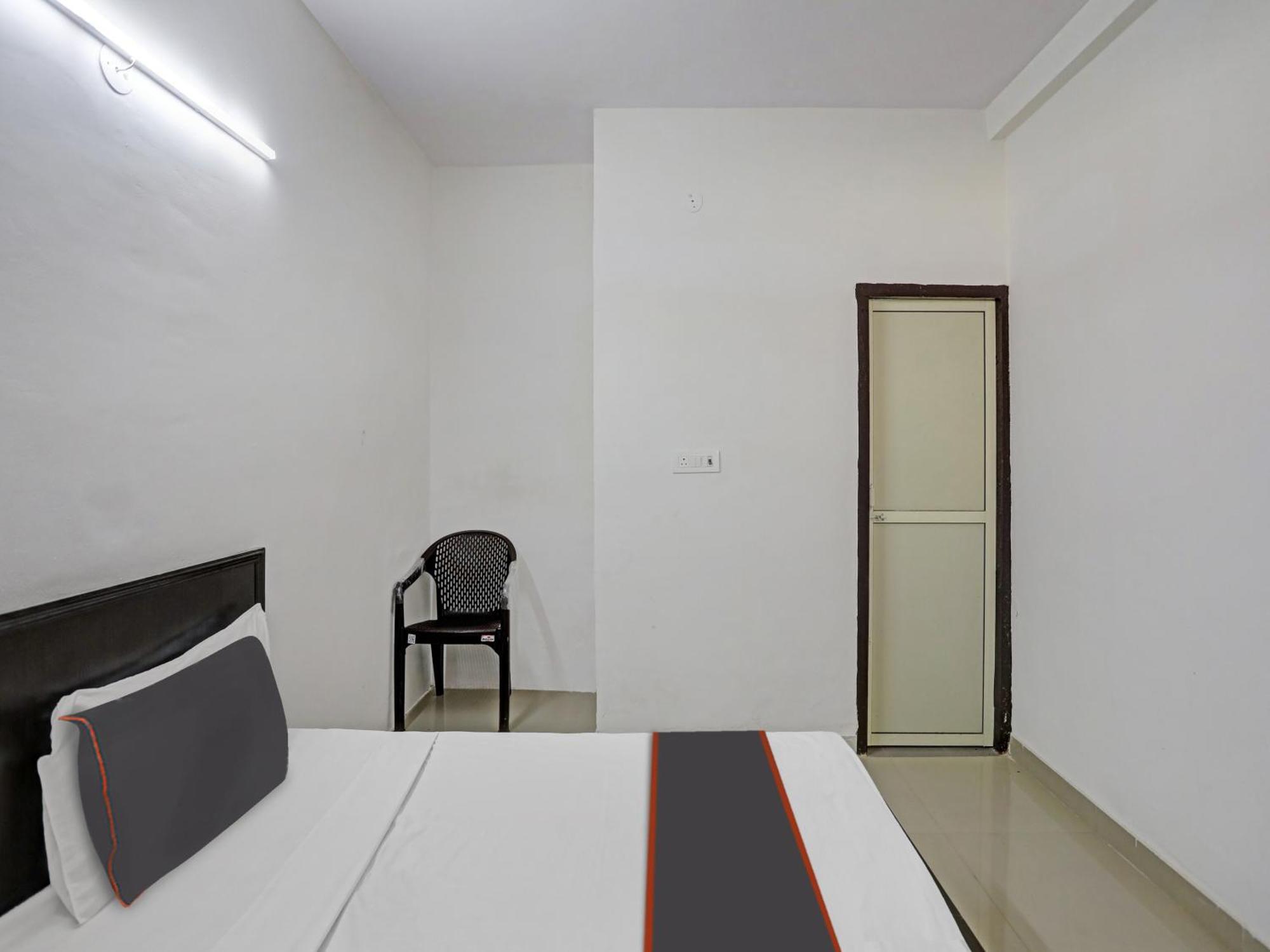 Hotel Spot On Mt White House Badarpur  Zewnętrze zdjęcie