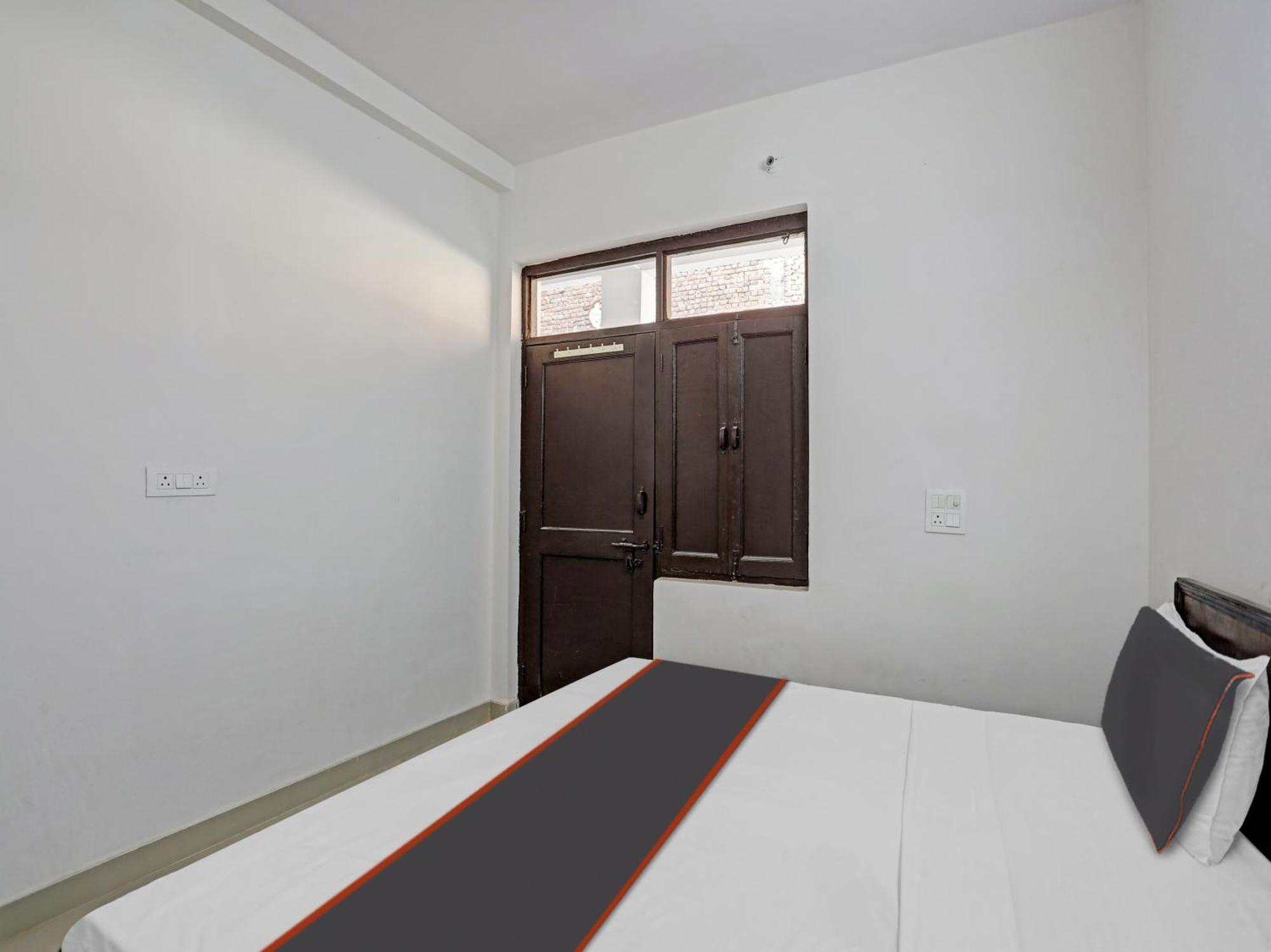 Hotel Spot On Mt White House Badarpur  Zewnętrze zdjęcie